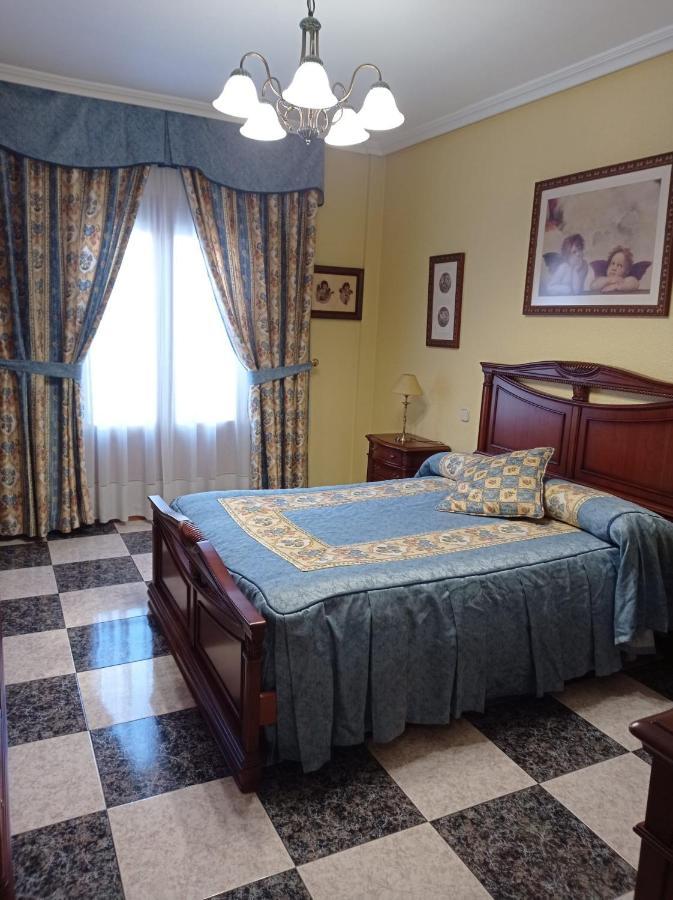 Apartamento Turistico Antigua Universidad Almagro Eksteriør billede
