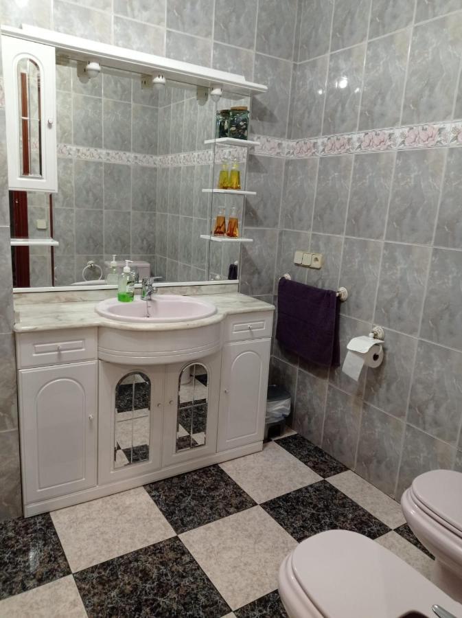 Apartamento Turistico Antigua Universidad Almagro Eksteriør billede