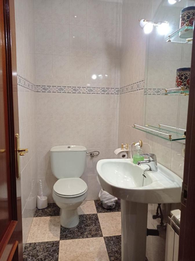 Apartamento Turistico Antigua Universidad Almagro Eksteriør billede