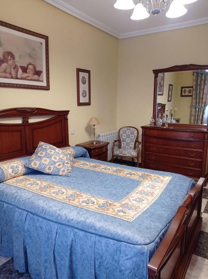Apartamento Turistico Antigua Universidad Almagro Eksteriør billede