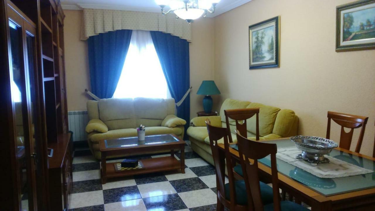 Apartamento Turistico Antigua Universidad Almagro Eksteriør billede